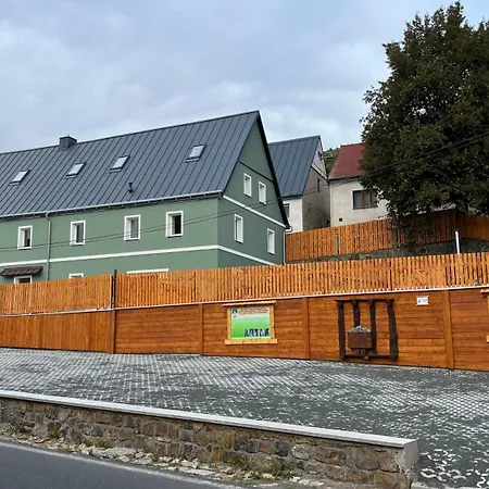 Marcelina V Krusnych Horach Az 20 Osob 別荘 Mikulov v Krušných Horách